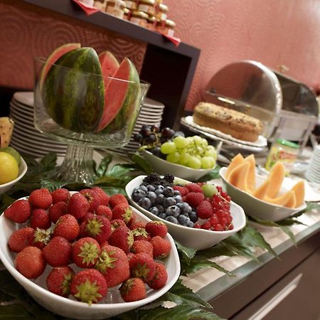 פסקיארה בורומאו Hotel Montini Linate Airport מראה חיצוני תמונה