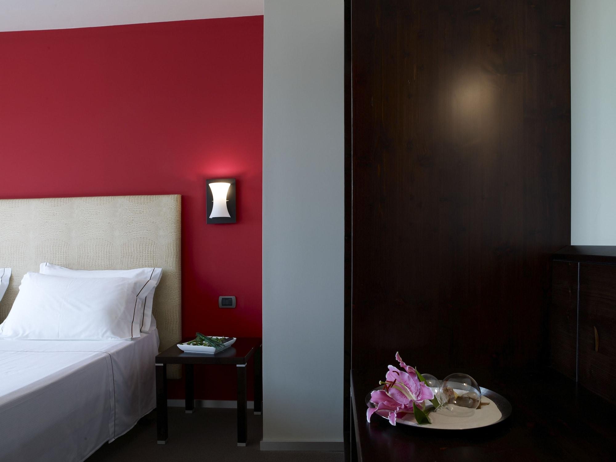 פסקיארה בורומאו Hotel Montini Linate Airport מראה חיצוני תמונה
