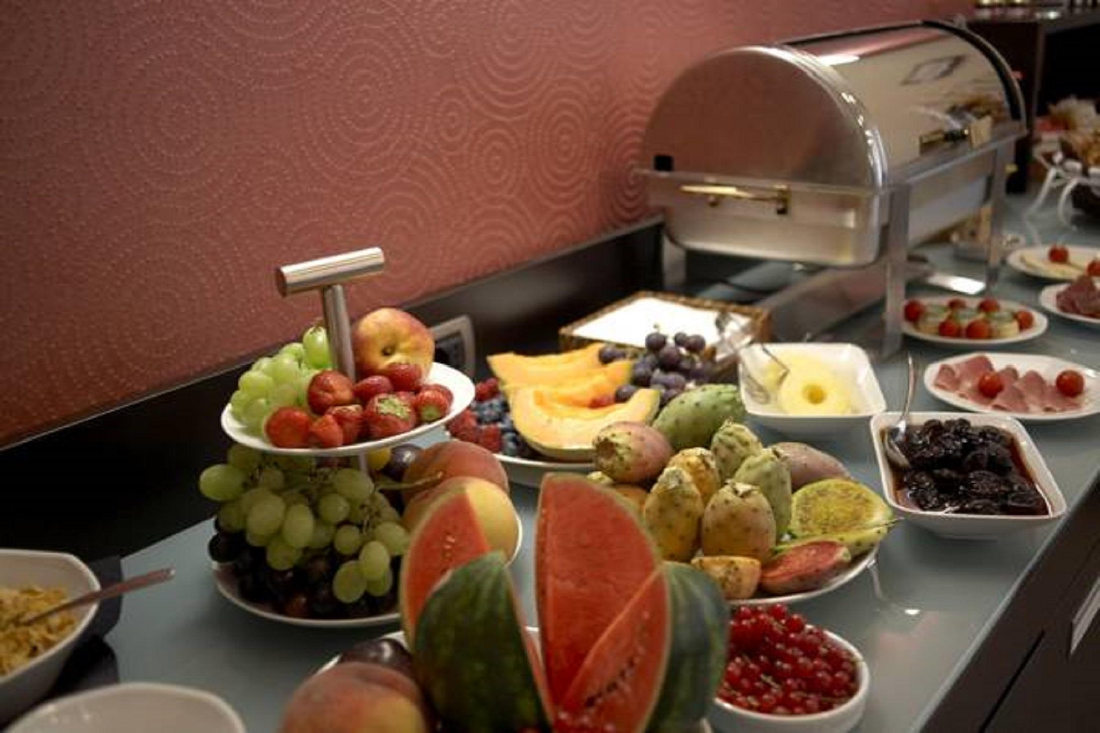 פסקיארה בורומאו Hotel Montini Linate Airport מראה חיצוני תמונה
