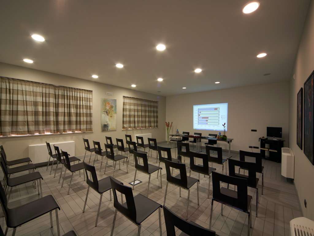פסקיארה בורומאו Hotel Montini Linate Airport מתקנים תמונה